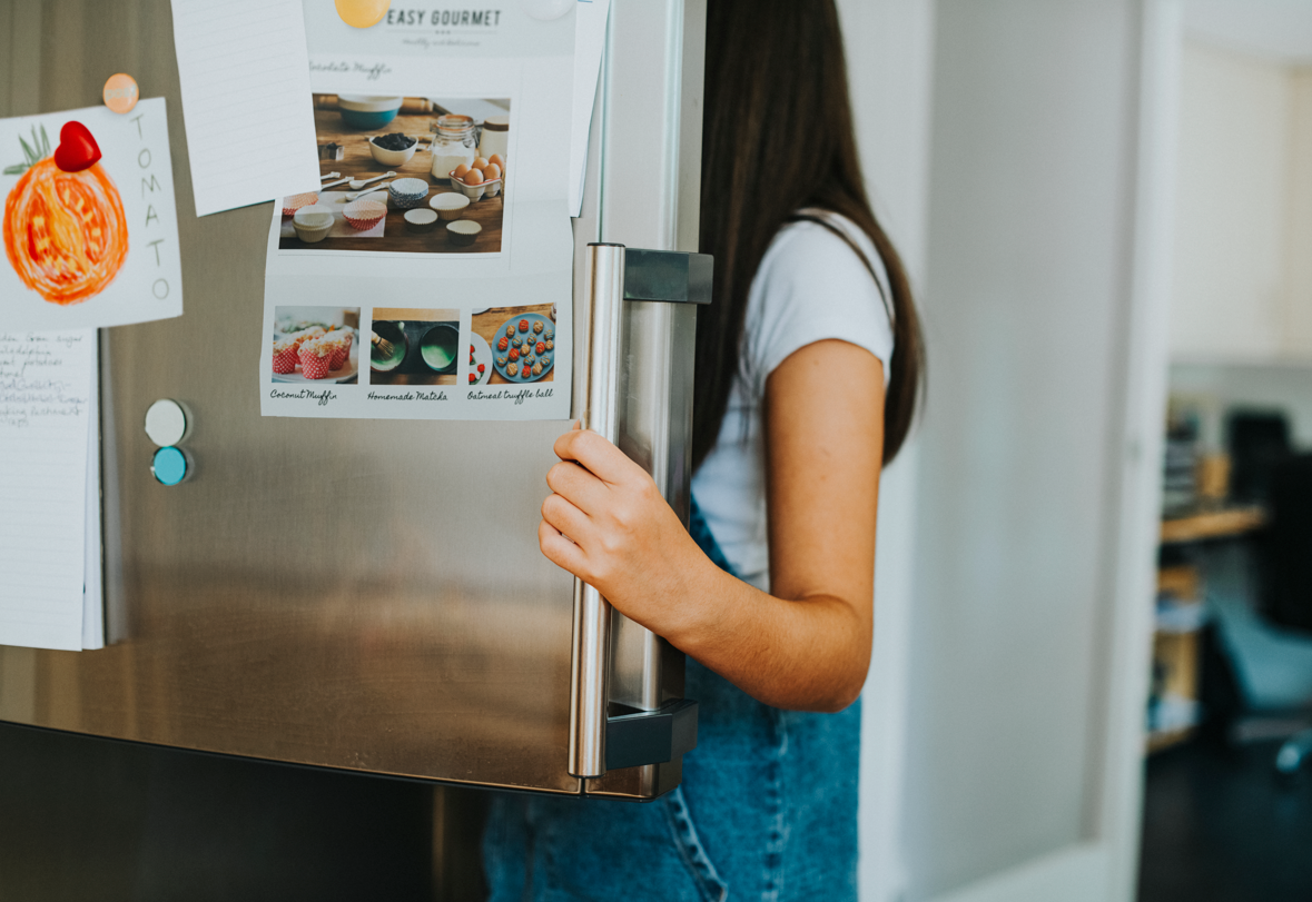 Mettre des aimants sur un frigo moderne pose-t-il problème ?