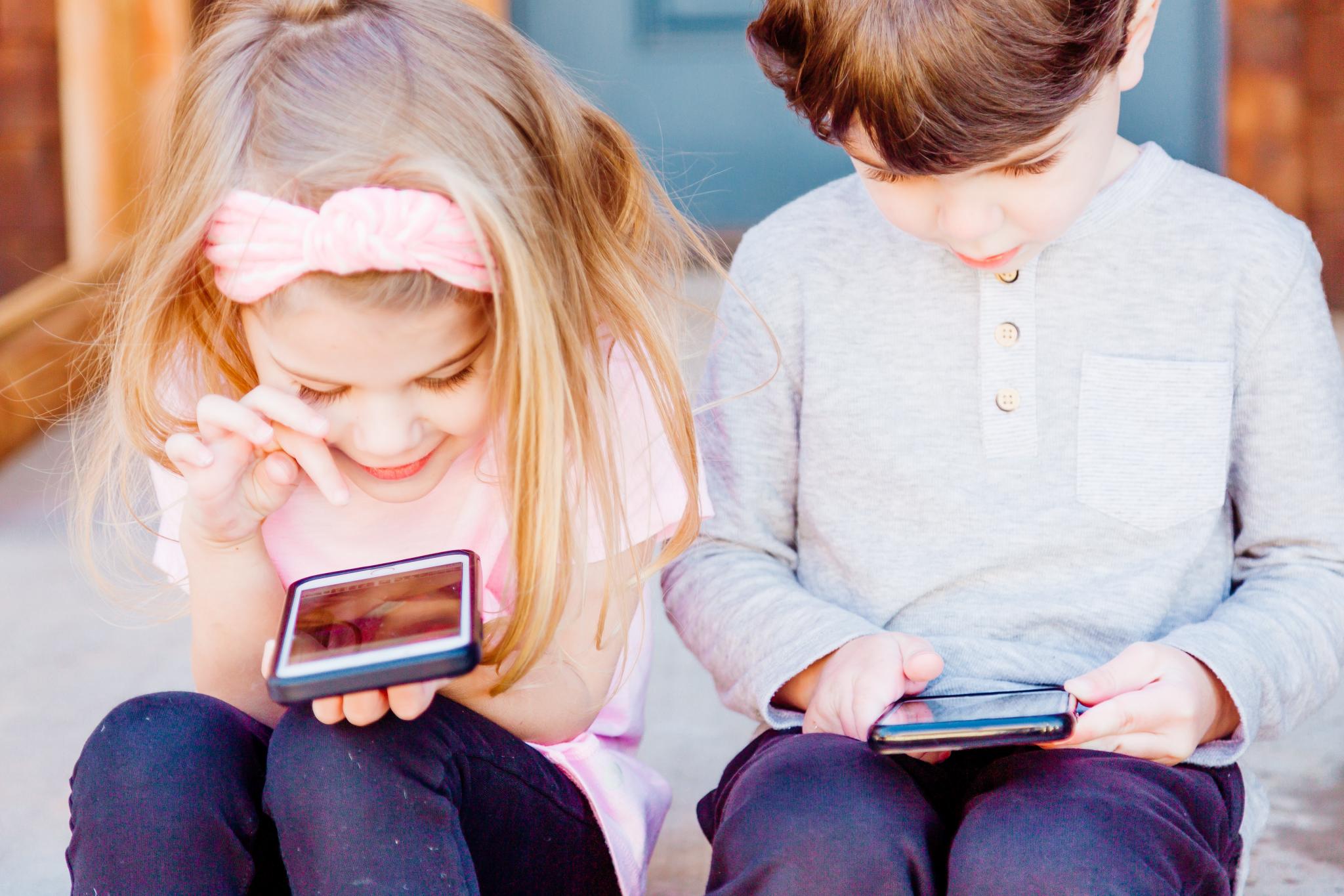 Quel est le bon âge pour offrir un smartphone à son enfant