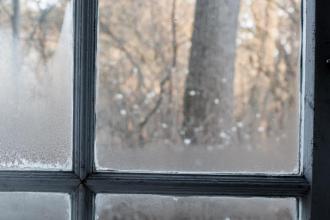 Comment passer vos fenêtres en mode hiver et ainsi économiser du  chauffage ? - NeozOne