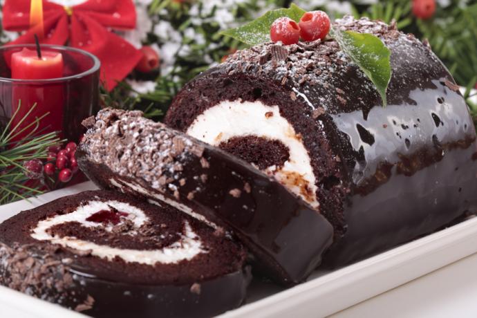 Chocolate Yule log (Bûche de Noël) - Les Chats Gourmets - Recettes de  cuisine